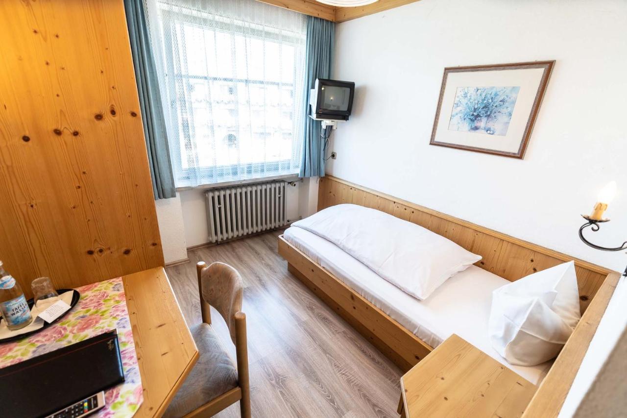 Hotel-Gasthof Zum Dragoner Peiting Exteriör bild