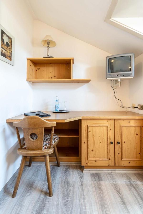 Hotel-Gasthof Zum Dragoner Peiting Exteriör bild