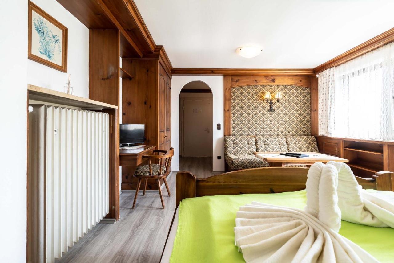 Hotel-Gasthof Zum Dragoner Peiting Exteriör bild